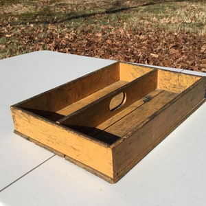 Vintage Prim Pumpkin Yellow Utensil Cutlery Box Tray Cutout Handle Box Corner Joinery