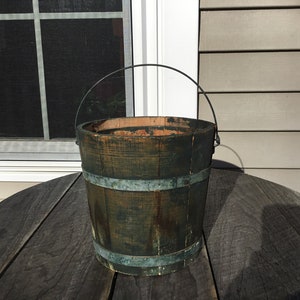 Antique Small Primitive Green Wooden Staved Pail Bucket & Swing Handle 6 3/4H image 2