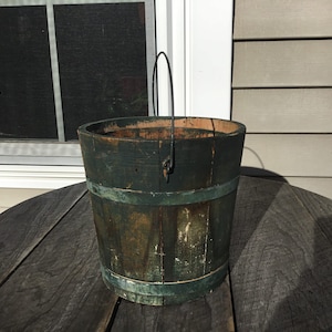 Antique Small Primitive Green Wooden Staved Pail Bucket & Swing Handle 6 3/4H image 3