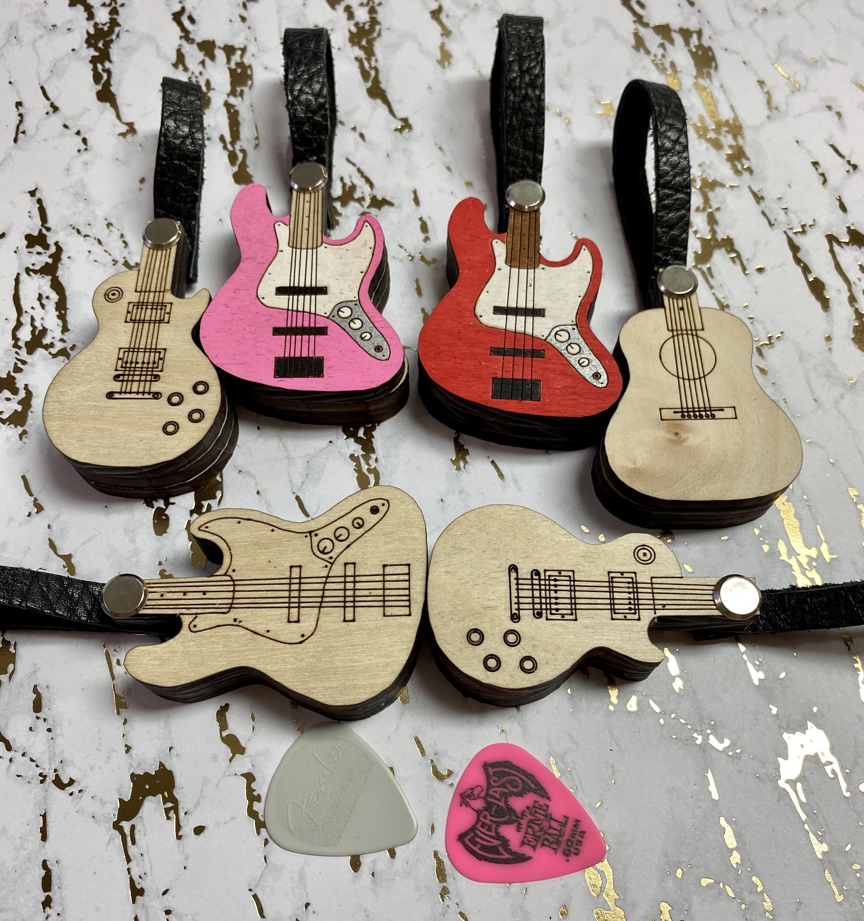 Laser cut wooden guitar pick holder with leather strap Etsy.de