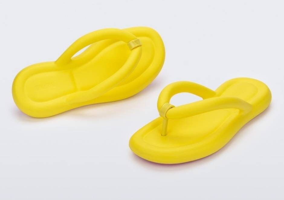 flip flops yellow