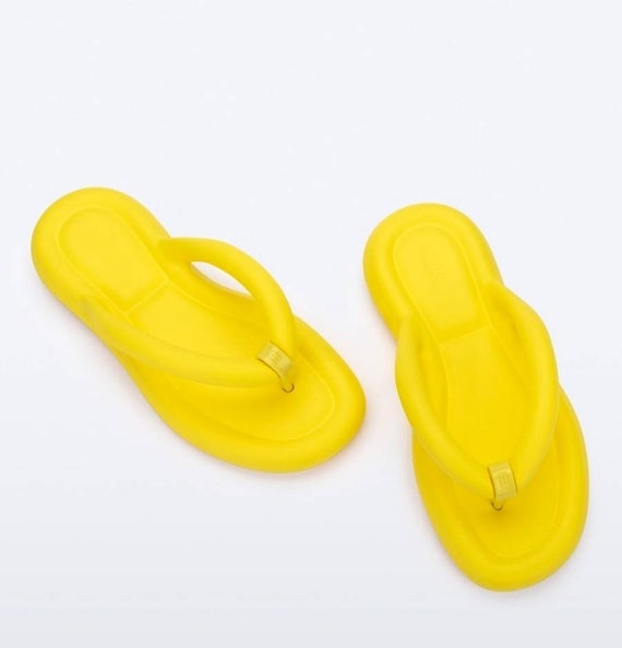 yellow fit flops