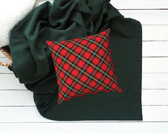 RED & GREEN DIAGONAL Plaid Square Throw Pillow Cover, Red Green Christmas Holiday Plaid Accent Pillows, 14x14, 16x16, 18x18, 20x20