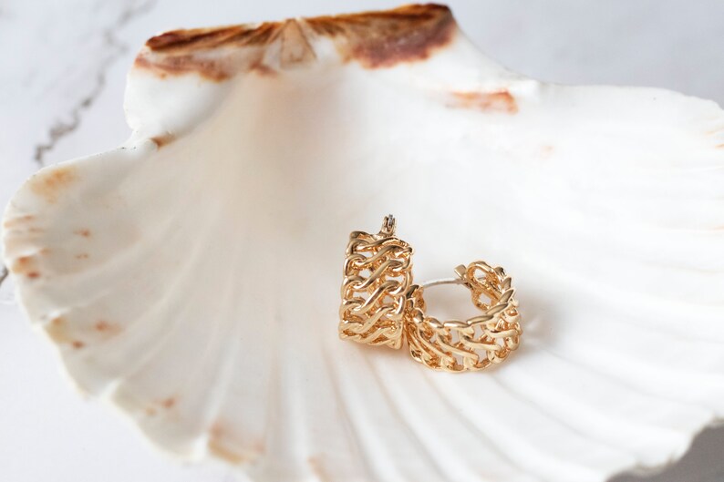 Huggie Hoop Earrings Large Everyday Hoops Very Thick Chain Hoop Earrings Gold Chunky Medium Sized Twisted Hoops Gold Filled Hoops