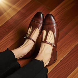Retro Woman Mary Jane Shoes,Burgundy Mary Janes,Ballet Flats,T-bar Shoes,Mary Jane,Classic Style Shoes,Brown Mary Jane,Black Leather Shoes