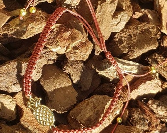 Macramé bracelet, puristic, filigree, pineapple gold-plated in stainless steel, copper-brown macramé, golden balls, friendship ribbon, boho style