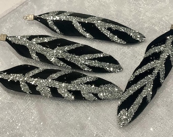 New 4pc Black/silver Glitter small feathers charms, tassel, jewelry making, pendant,etc