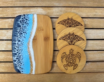 Ocean Resin Cheese Board & 3 Engraved Coasters | Sea Turtle + Manta Ray Set | Coastal Gift | Ready to Ship