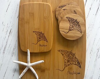 Personalized Ocean Bamboo Cutting Board and Coasters Set, Manta Ray, Ocean Cheese Board, Ocean Coasters Set, Ocean Charcuterie, Ocean