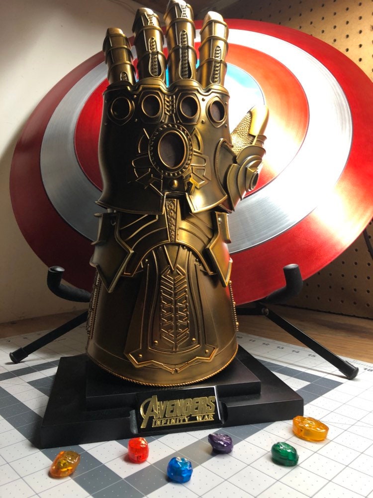 fully articulated infinity gauntlet