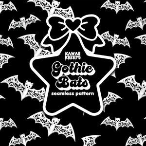 Op de afbeelding: Zwarte achtergrond met een herhalend patroon van witte vleermuizen met schedeldetails. Een witte stervorm met een strik en een hart bevat de tekst "KAWAII KREEPS Gothic Bats seamless pattern".