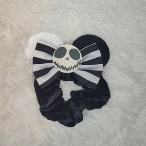 Jack skellington scrunchie