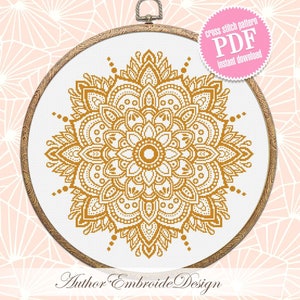 Download do padrão de ponto cruz de mandala de flores em PDF. Gráfico de ponto cruz monocromático, padrão de mandala simples em PDF digital, ornamento de mandala #M263