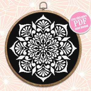Modèle de point de croix mandala de fleurs à télécharger en PDF