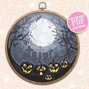 Beängstigend Halloween Kreuzstichmuster Download PDF, Vollmond Kreuzstichvorlage, Halloween Kürbis Kreuzstich, Stickbild auf dem Friedhof #H41