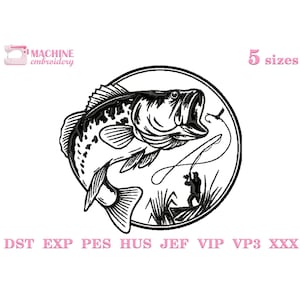 Puede incluir: Diseño de bordado en blanco y negro de un pez perca saltando fuera del agua con un pescador en el fondo. El diseño está en un círculo con el texto "5 tamaños" arriba y "DST EXP PES HUS JEF VIP VP3 XXX" abajo.