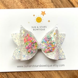 Angel Wing Hair Bow, Heart Shaker Bow, Iridescent, Religious,Hair Bow, Rainbow,Pastel,Heart Bow,Easter,Angel Baby,Hair Bow,Gift,Toddler,Girl