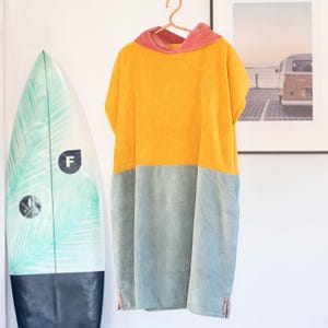 Surfponcho Pink, Gelb, Grün