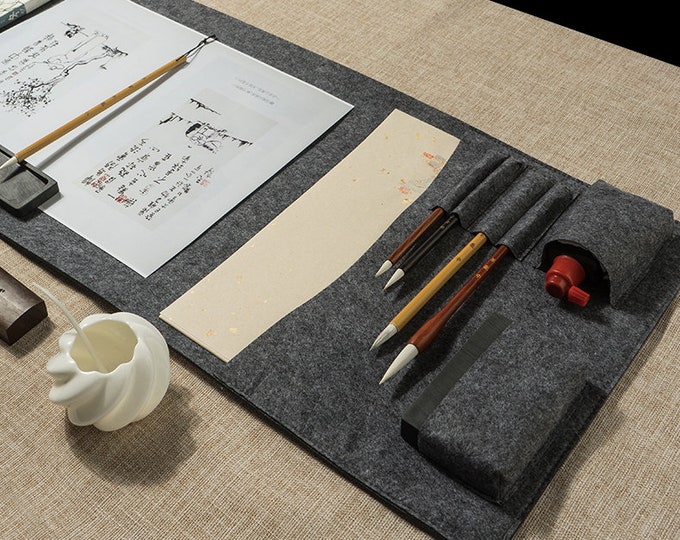 Deluxe Calligraphy Roll-Up Case – Stores Brushes, Pens, Pencils & Ink (Bag Only).