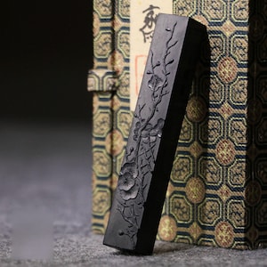 Blocco di inchiostro per lingotti di inchiostro puro fatto a mano, striscia di inchiostro fumo di pino, inchiostro per pittura cinese con calligrafia a pennello di alta qualità.