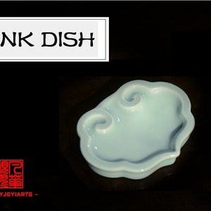 China Ruyi Porcelain Inkwell Inkstone multifunzionale con porta spazzole per la pratica della calligrafia giapponese cinese.