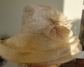 Crushed polyester vintage hat, cream hat, wedding hat, fabric hat, hat with rosette, easy wear hat, young hat