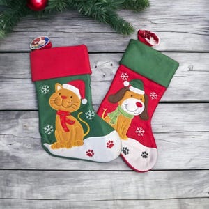 Grande botte de Noël  CHIEN OU CHAT personnalisable par broderie - Choisissez le modèle, l'écriture, la couleur de fil pour un cadeau unique