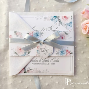 Partecipazione di Matrimonio Linea Blue Rose, Partecipazione romantica con fascetta, Rosa cipria, Azzurro Polvere
