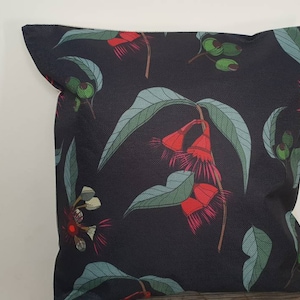 Australian Flowers Cushion Covers Eucalyptus Gumnut Waratah Handmade Linen Throw Cushion Decorative Pillow Home Decor 45x45cm. D