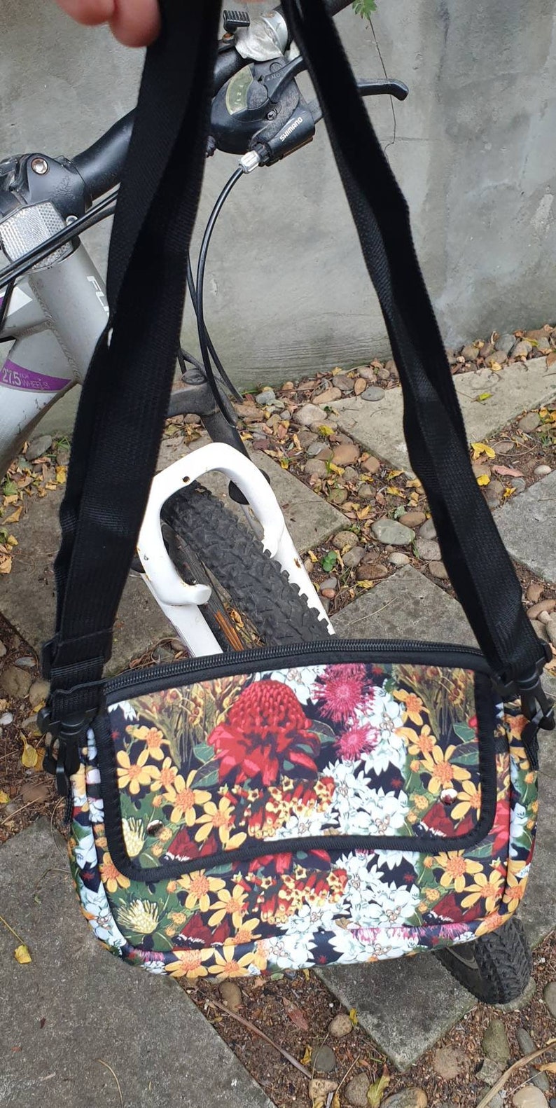 Front Handle Bike bag Waterproof Floral designs Ladies style Messanger Bag Carry water and phone Insulating Made in Au. image 4