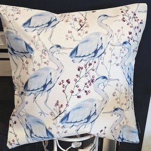 Australische Flora- Vögel- Reiher- Kissenbezug- Leinen- Größe 45 x 45 cm- Banksia- Wohnkultur- Geschenke- Made in Au.