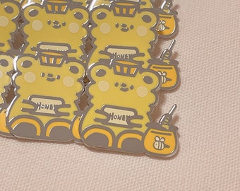 Honigbär Emaille Pin