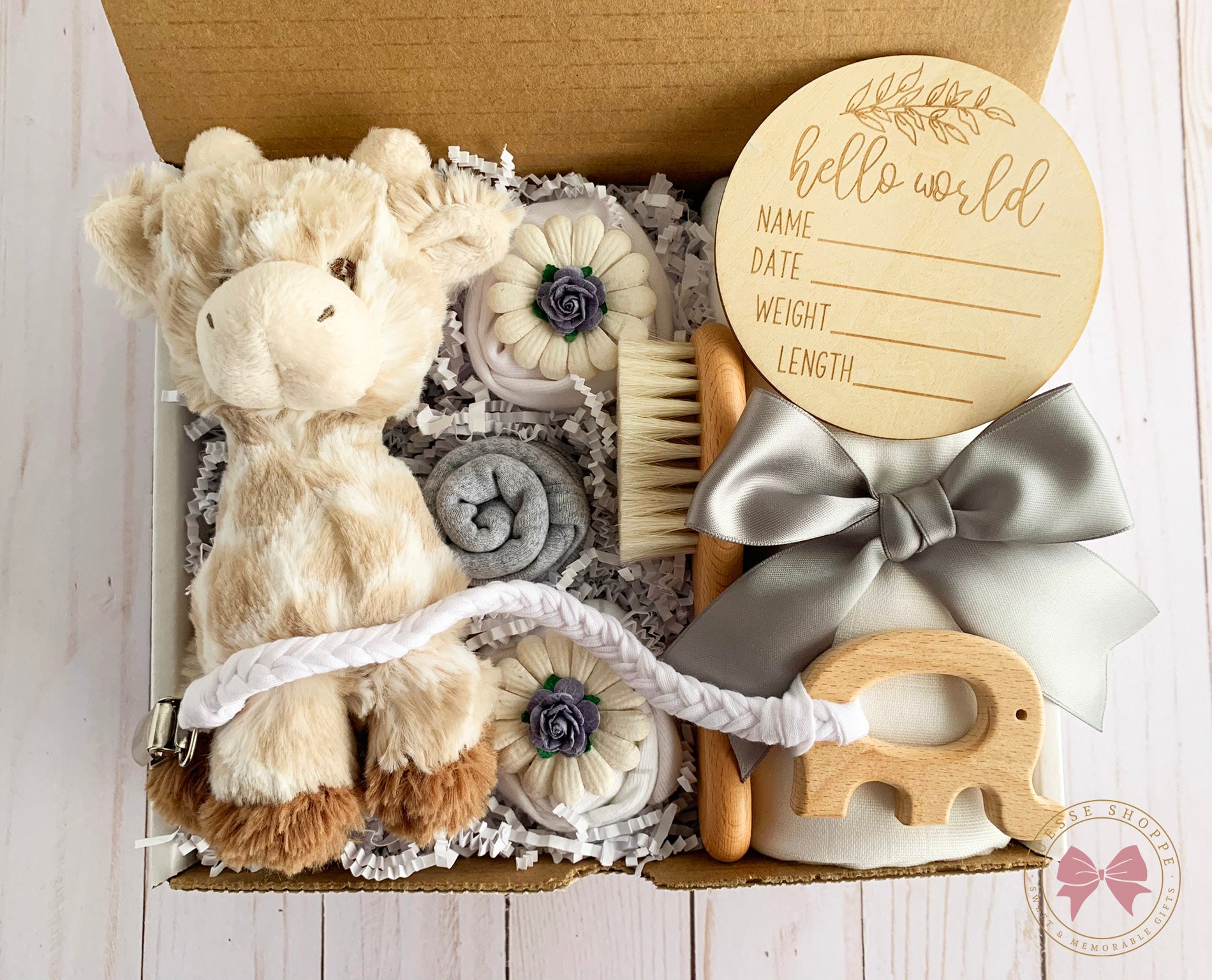 Baby Box Shop Niño – 14 piezas de artículos esenciales para recién nacidos  – Juego de regalos para bebé recién nacido, cestas de regalo para niños