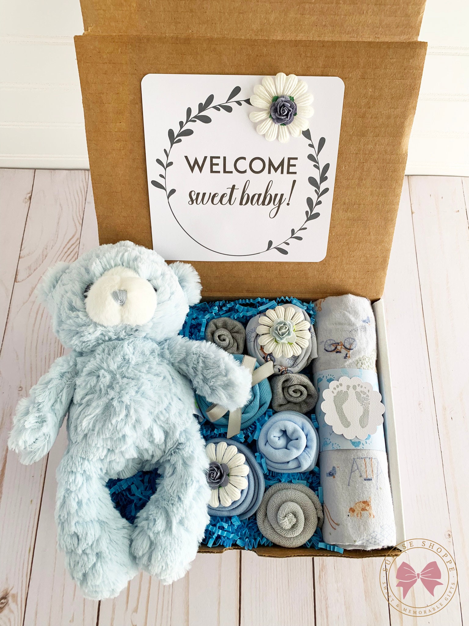 Caja de regalo para bebés recién nacidos Elefante, mono, babero y gorro  personalizados Caja de regalos para recién nacidos Estadísticas de bebés y  vestimenta personalizada -  España