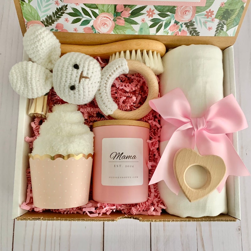 First Time Mom Gift - 60+ Gift Ideas for 2025