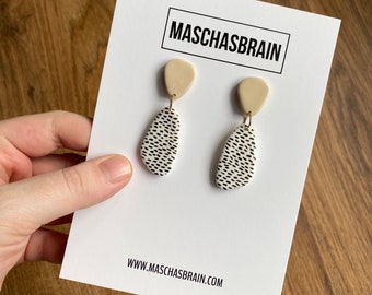 Stainless Steel Stud Earrings Earrings with teardrop-shaped pendants and dotted pattern