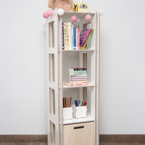 Estantes de diseño de árbol para libros, arte de pared de estantería,  estantería de madera en forma de árbol, almacenamiento de libros y  juguetes, regalos ecológicos. -  España