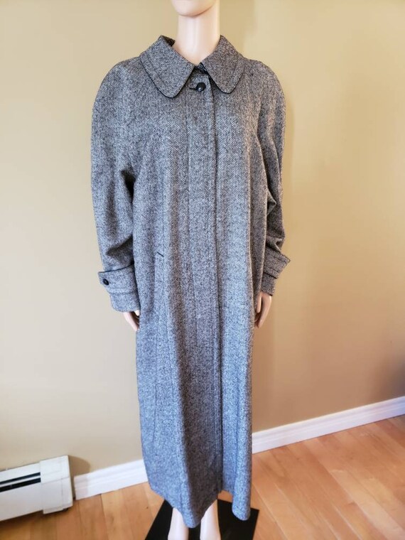 1980's Mondi Herringbone pattern wool coat size 11