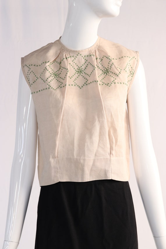 Vintage 1970s Cream Top with Green Embroidery