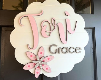 Girls Room Name Sign Scalloped Round with Floral Decoration, Custom Personalized Wood Wall Art for Baby Girl Nursery or Cute Girls Bedroom