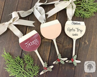 Wine Ornament Personalized, Wine Glass Ornament Friends, Red Rose or White Wine, Wine Lover Gift, Girlfriends Ornament, Gift for Friend