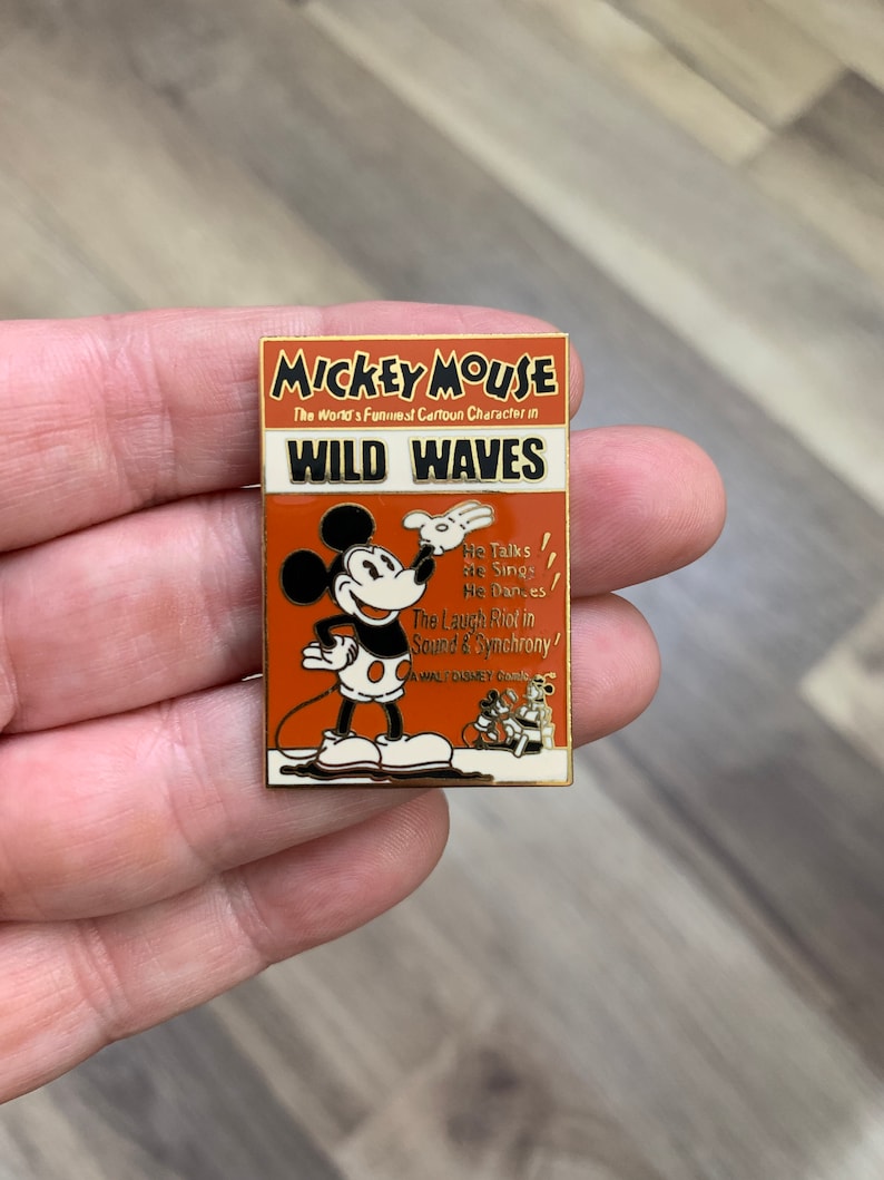 Mickey Mouse Wild Waves Surprise Release Pin 33905 WDW
