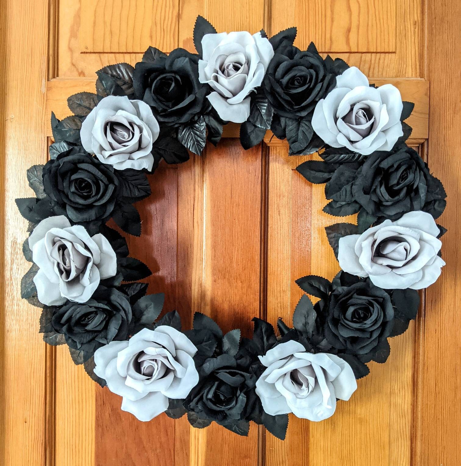 Black Rose Goth Wreath - Etsy