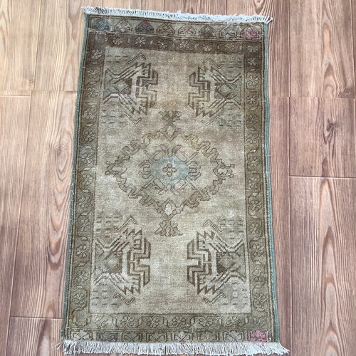 1’8x2’9/home decor rug/bedroom small rug/bathroom mini rug/shoe mat shops rug/door mat rug/vintage mini rug/oushak mat rug/Turkish small rug/rugs