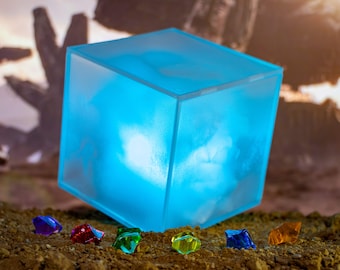 Paquete TESSERACT/GEMELAS DEL INFINITO de Los Vengadores y Loki