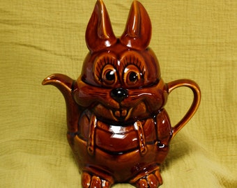 Théière vintage Bunny / Rabbit par Price & Kensington (PEK) Fabriquée en Angleterre - Théière fantaisie en poterie émaillée brune