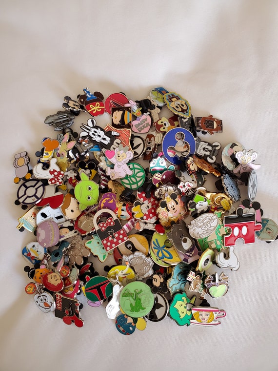 New Disney Trading Pins + FREE Mickey or Minnie Lanyard 50 - 100 - 150 -  200 - 250 all unique