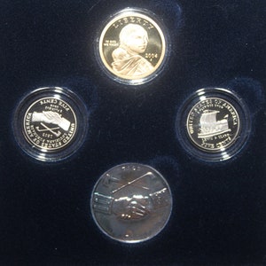 2004-S United States Mint Westward Journey Nickel Coin  Medal Set Lewis & Clark