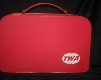 TWA Trans World Airlines Vintage  1960's  Carry On Overnight Case  EXCELLENT