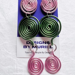 Ohrclips aus rosa und grünem Aluminium AKA